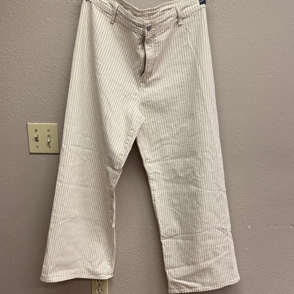 Universal Thread Beige Striped  Pants